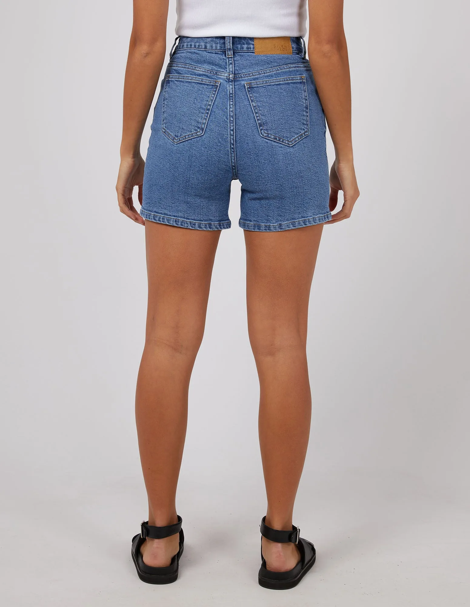 Mila Short Comfort Mid Blue